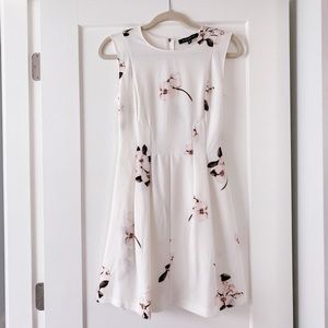 Dynamite - white floral print dress